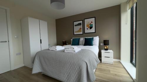 Richmond Row Apartments - Free On-Site Parking, WiFi & EV photo 174