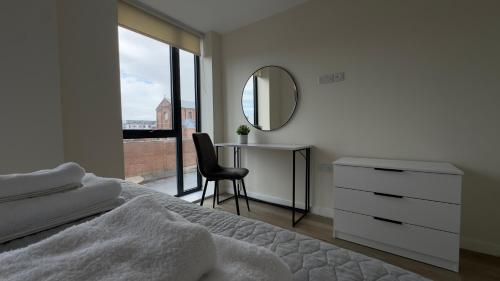 Richmond Row Apartments - Free On-Site Parking, WiFi & EV photo 176