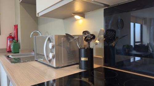 Richmond Row Apartments - Free On-Site Parking, WiFi & EV photo 184