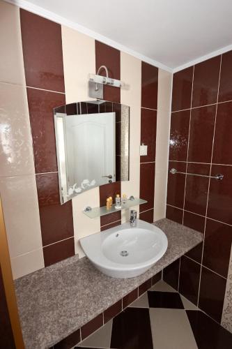 Bany a Kolhida Complex