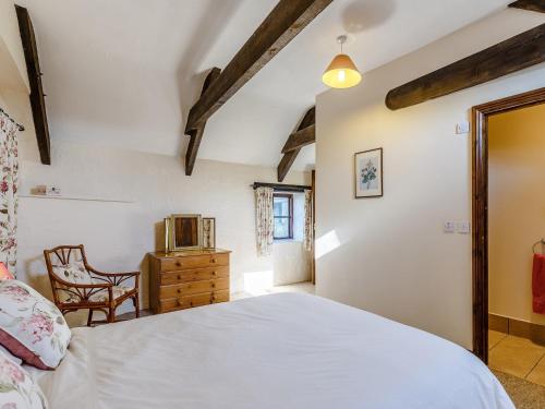Ένα ή περισσότερα κρεβάτια σε δωμάτιο στο 2 Bed in Coverack TRWRE