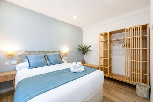 Bright renovated -Terrace -1Bedroom 1Bath