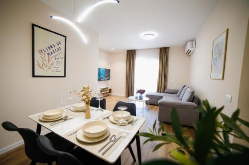Matisse No23 - Luxury One Bedroom Apartment With Parking