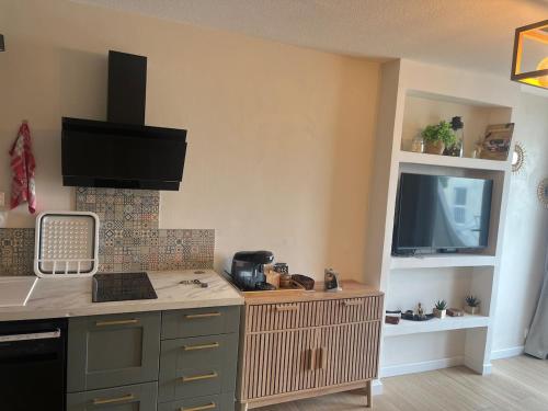 Η κουζίνα ή μικρή κουζίνα στο Apartment - La Grande Motte - fully equipped