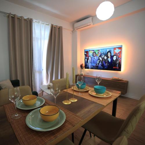 Matisse No7 - One Bedroom Apartment With Balcony