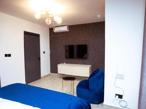 Afbeelding uit fotogalerij van 2 bedroom at Diz Eden in Accra