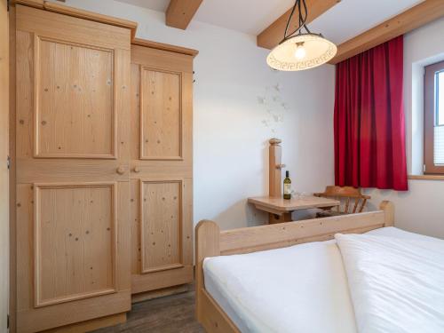 Ένα ή περισσότερα κρεβάτια σε δωμάτιο στο Landhaus Marchfeld Top 4