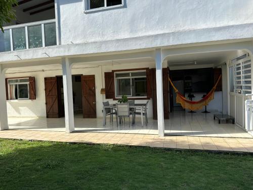 Το κτήριο όπου στεγάζεται  η βίλα