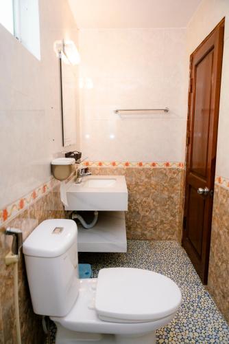 Ένα μπάνιο στο The Hive Hostel - Tam Coc