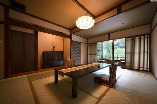 山の茶屋