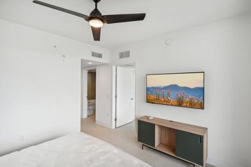 NEW Luxury Bay View Downtown 1 Bedroom photo 12