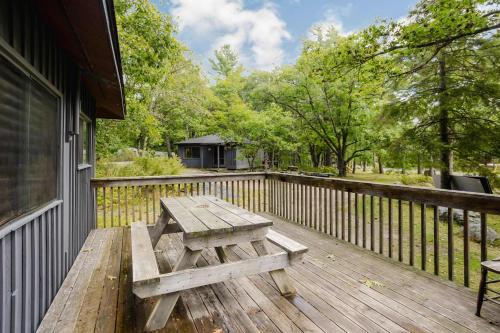 Billede fra billedgalleriet på 3-Bedroom Cottage #5 - Sand Bay i Dillon