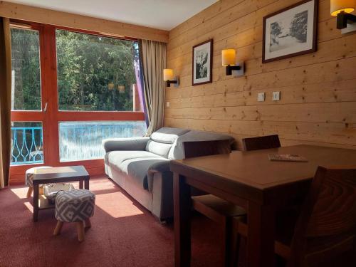 Studio confortable, ski aux pieds, balcon sud, 4 personnes - FR-1-346-586