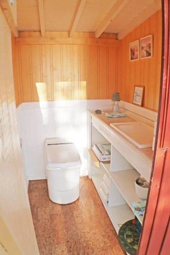 a small bathroom with a toilet in a room at DAL768-Amal-Orgelvaegen-13 in Åmål