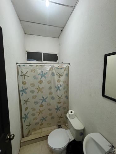 Un baño de Guest House Veracruz