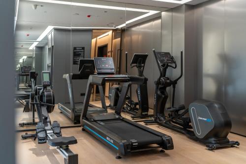 Fitness centrum a/nebo fitness zařízení v ubytování Chongqing Jiefangbei Pedestrian Street Intercity Hotel