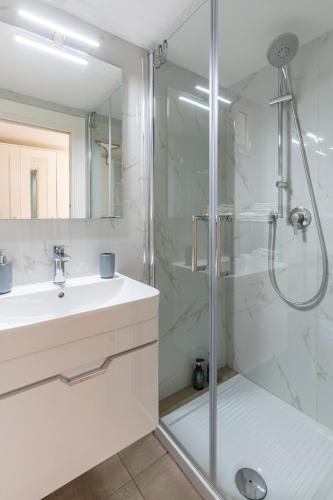 Design flat next to Via Toledo up to 4 people