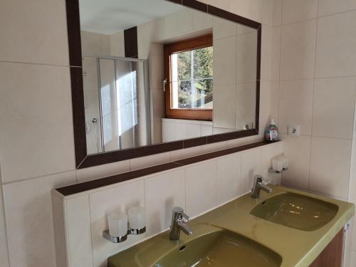 Ένα μπάνιο στο Appartement Mühlau