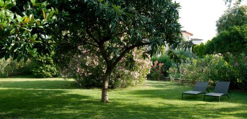 Um jardim em Albergo Valentina