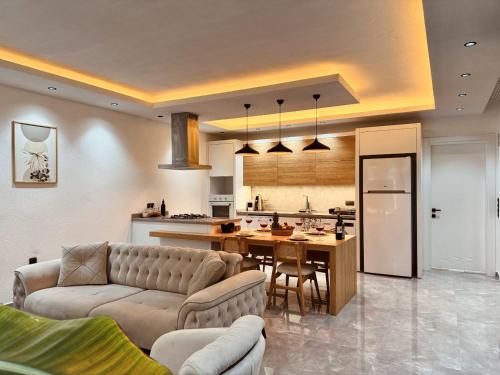Η κουζίνα ή μικρή κουζίνα στο Villa Fülfül