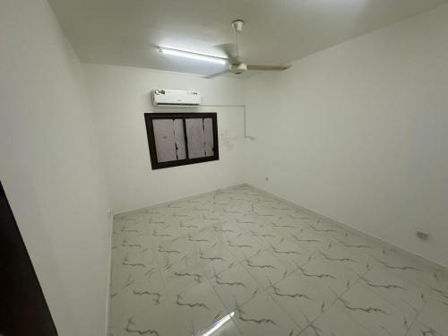 ستوديوهات اول ساكن في الخوير للإيجار الشهري First-resident studios in Al Khuwair for monthly rent