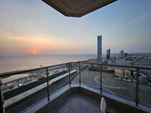 Γενική θέα στη θάλασσα ή θέα στη θάλασσα από  αυτό το διαμέρισμα