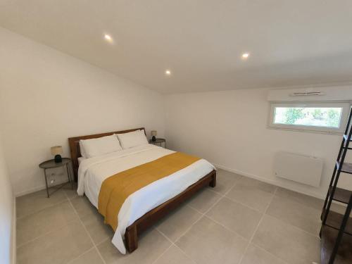 Gallery image of Villa 1904 - 18 pers - 9 chambres -piscine in Valeyrac