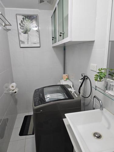 Imagen de la galería de Executive Suite Condo 1, en Dumaguete