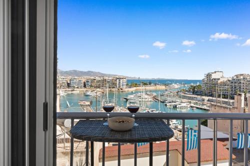 2BR Penthouse with Terrace & Sea View
