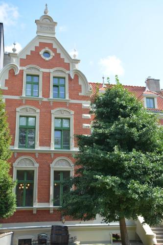 Apartament Duża Secesja - dla wyjątkowych gości, więcej niż hotel - 120 lat historii, komfort, prywatność - 75mkw , parking, centum, starówka, wifi