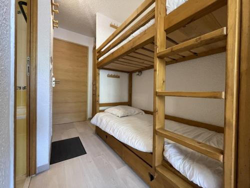 6332 Appartement skis aux pieds Les Menuires