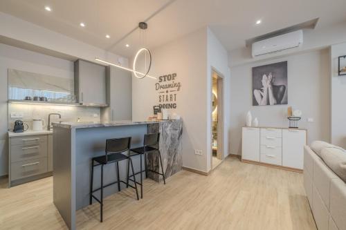 Minimal Style Apartment near Piraeus Port
