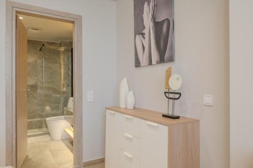 Minimal Style Apartment near Piraeus Port
