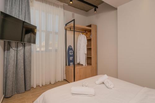 Minimal Style Apartment near Piraeus Port