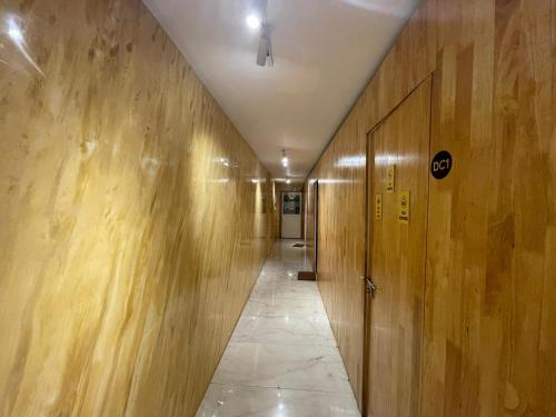 Fotografie z fotogalerie ubytování The Marina Kozhikode Premium AC Rooms and Dorms v destinaci Kóžikkót