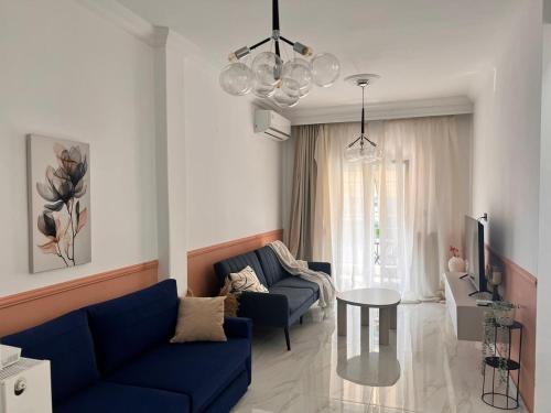 Elegant Urban Home in Center
