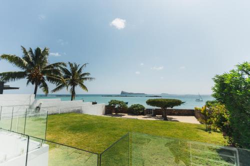 Beautiful beachfront villa with lagoon view