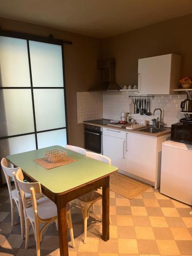 Dapur atau dapur kecil di Il giardino di fronte