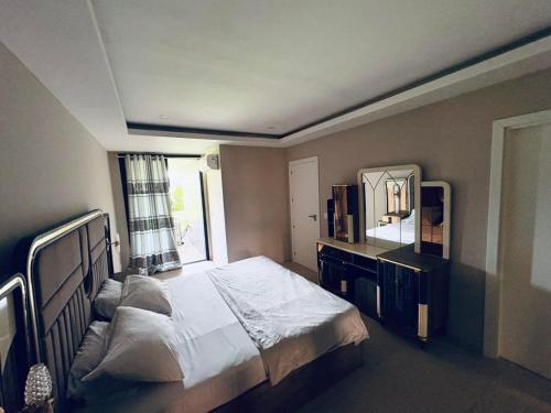 Afbeelding uit fotogalerij van Home sweet home beach condo! in Amdalai