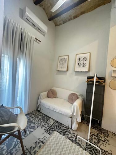 4 - Acogedora habitación junto a Ruzafa con baño privado y aire acondicionado