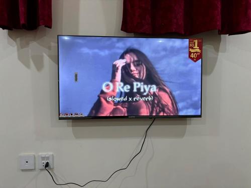 Afbeelding uit fotogalerij van Rooftoop Apartment in Muzaffarabad