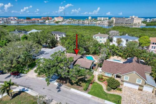 an aerial view of a house with a backyard at New Beautiful Seminole Pool Home in Seminole