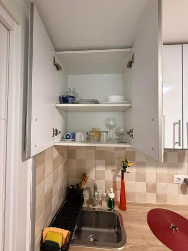 Habitaciones estudios con cocina y baño privado de temporada Instancias largas Long Stay desde 11 noches