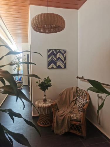 Χώρος καθιστικού στο Room Only - Ryui's Quiet Residential Bungalow 5,403sqft