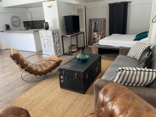 Et tv og/eller underholdning på L'Auberge d 'Eva - Gîtes