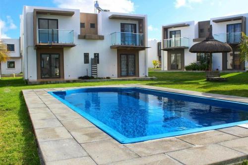 Kolam renang di atau dekat dengan 2 Bedrooms Duplex in Melville