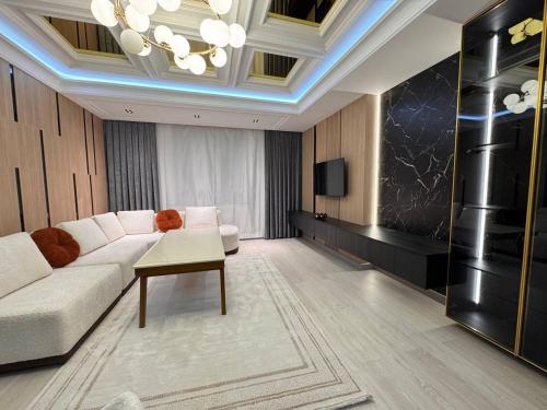 VIP Daniele Apartment on Nizami str