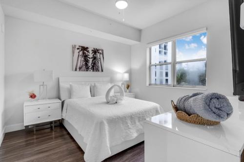 Sunny 1BR Unit With Free Parking Prime Location photo 14