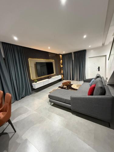 Bright 3-Bedroom Home