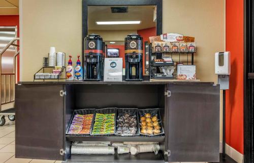 Příslušenství pro přípravu čaje a kávy v ubytování Extended Stay America Suites - Pittsburgh - Carnegie